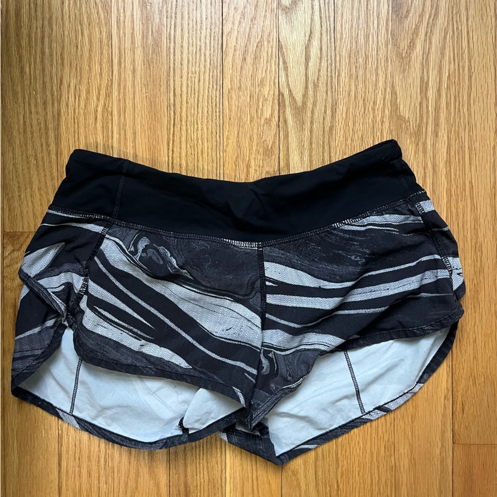 Lululemon Black and Grey Shorts Size 4